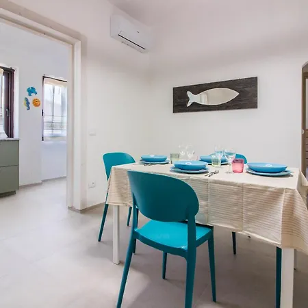 Guesthost - Lovely Nest Near The Apartman *