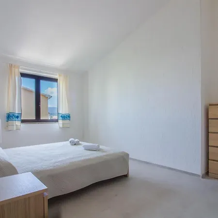 Apartman Guesthost - Lovely Nest Near The