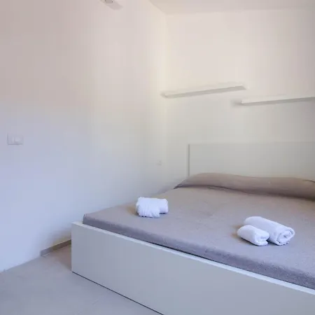 Guesthost - Lovely Nest Near The Apartman